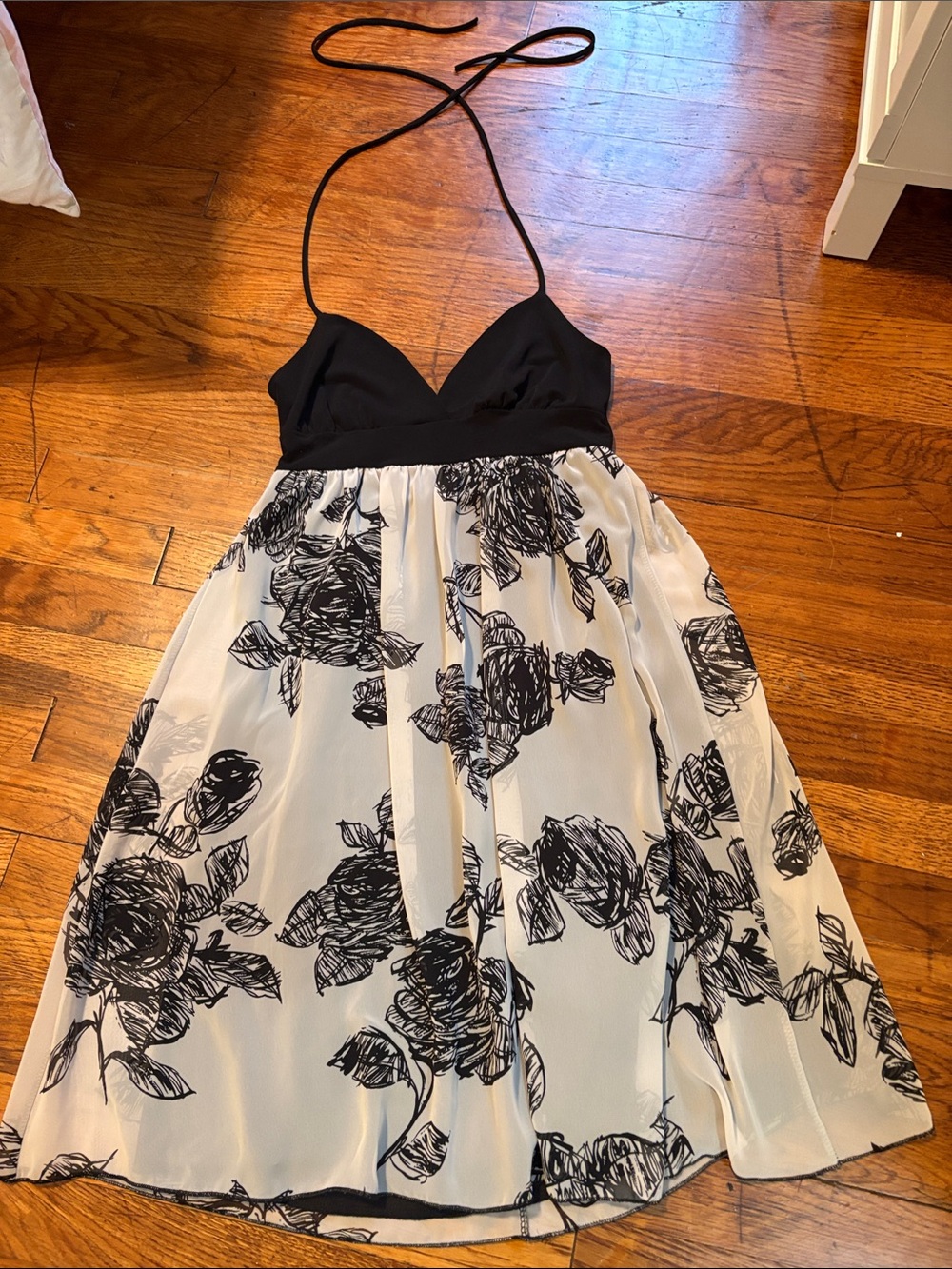 DO+BE Black Halter Bodice White Floral Skirt Dress
